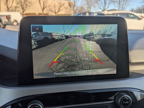 Used 2022 Ford Escape SE w/ SE Sport Appearance Package image 28