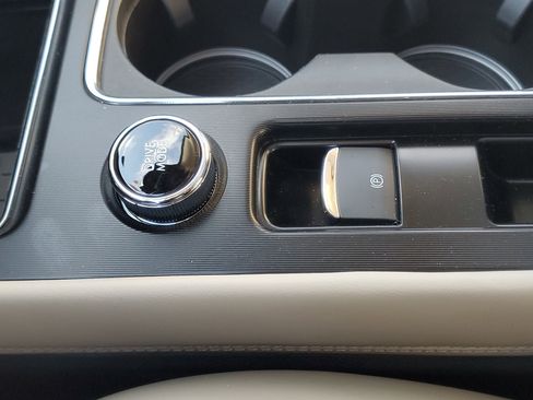 New 2026 Lincoln Corsair Reserve image 24