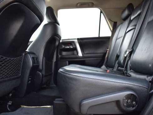 Used 2016 Toyota 4Runner Limited image 8