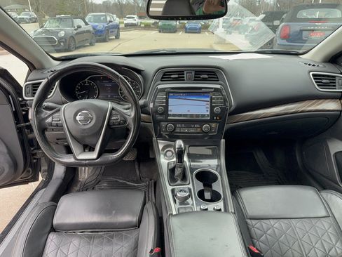Used 2017 Nissan Maxima Platinum image 7