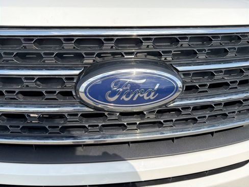 Certified 2023 Ford Explorer XLT w/ Equipment Group 202A AWD/4WD image 14