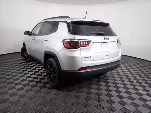 New 2026 Jeep Compass Latitude image 12