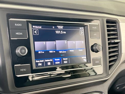 Used 2021 Volkswagen Atlas S image 14