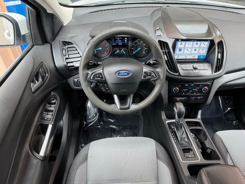 Used 2019 Ford Escape SE image 18