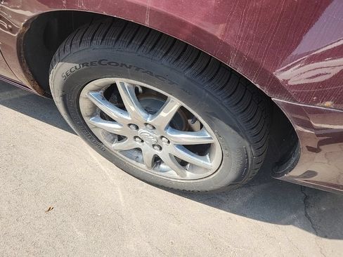 Used 2007 Buick Lucerne CXL w/ Luxury Package FWD image 8