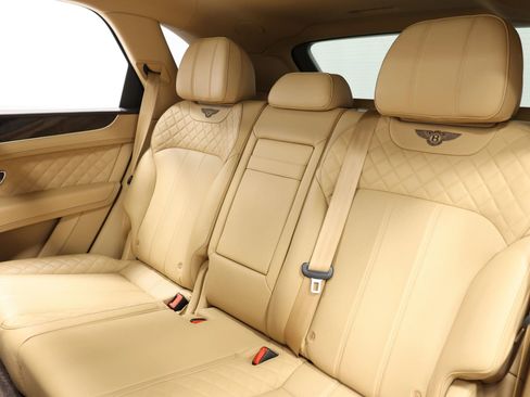 Used 2018 Bentley Bentayga AWD/4WD image 58