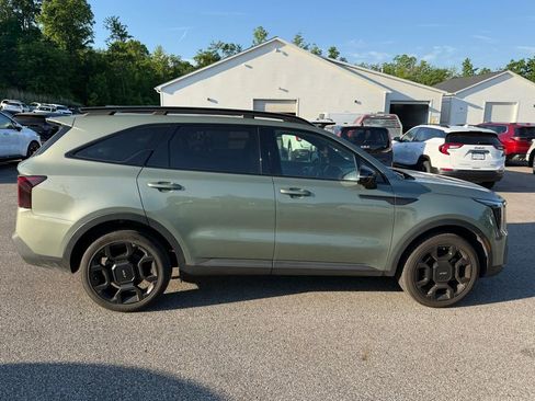 Used 2024 Kia Sorento SX Prestige w/ Sage Leather Package AWD/4WD image 3
