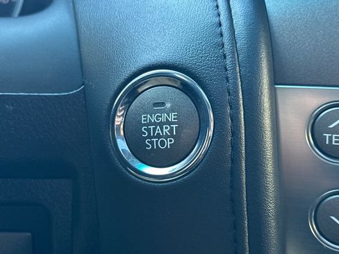 Used 2011 Lexus LX 570 4WD image 35