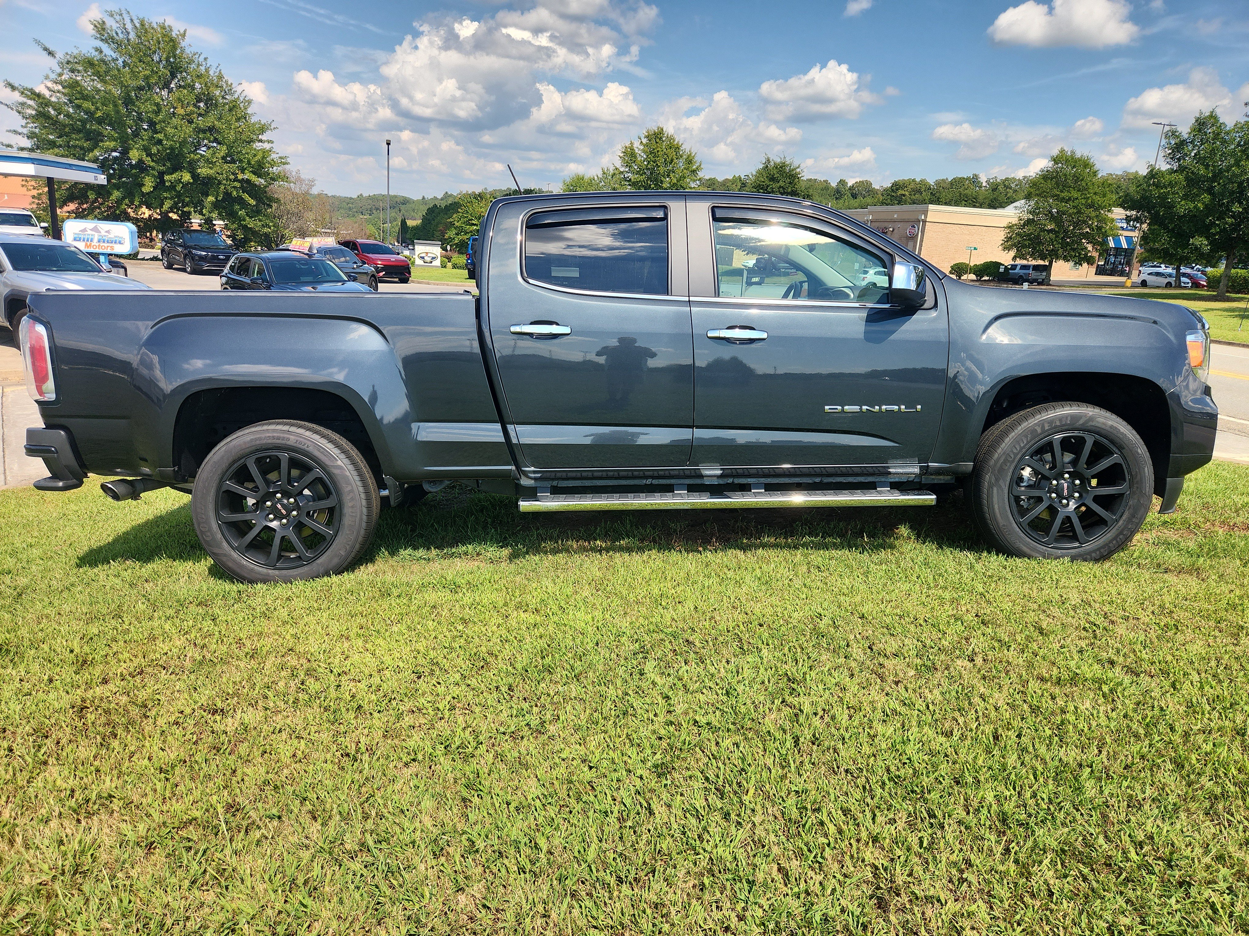 Used 2022 GMC Canyon Denali AWD/4WD image 5