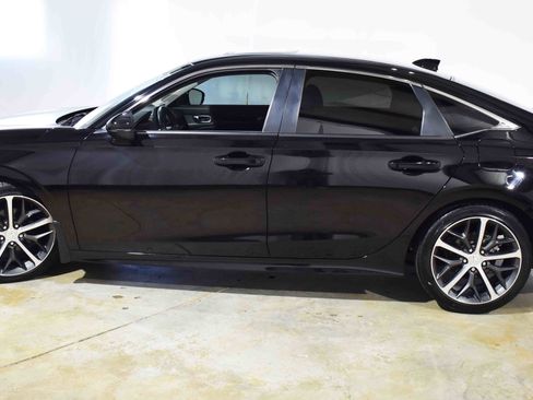 Certified 2024 Honda Civic Touring image 6