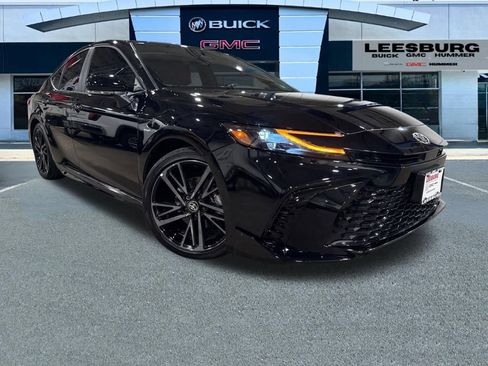 Used 2025 Toyota Camry XSE image 1