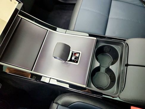 New 2026 Land Rover Range Rover Velar Dynamic SE image 24