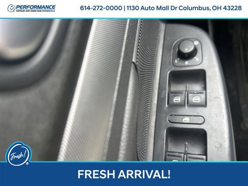 Used 2009 Volkswagen Jetta SEL image 21