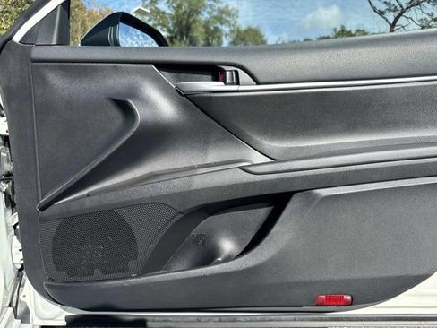 Used 2023 Toyota Camry SE image 15