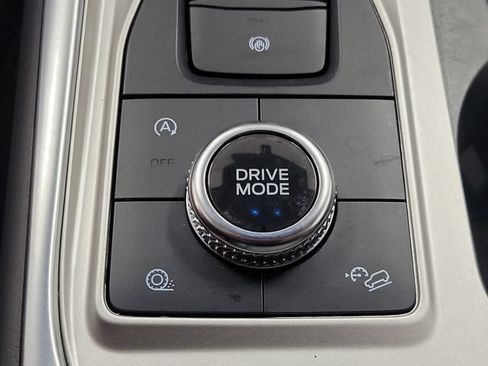 Certified 2024 Ford Explorer XLT w/ Equipment Group 202A AWD/4WD image 33