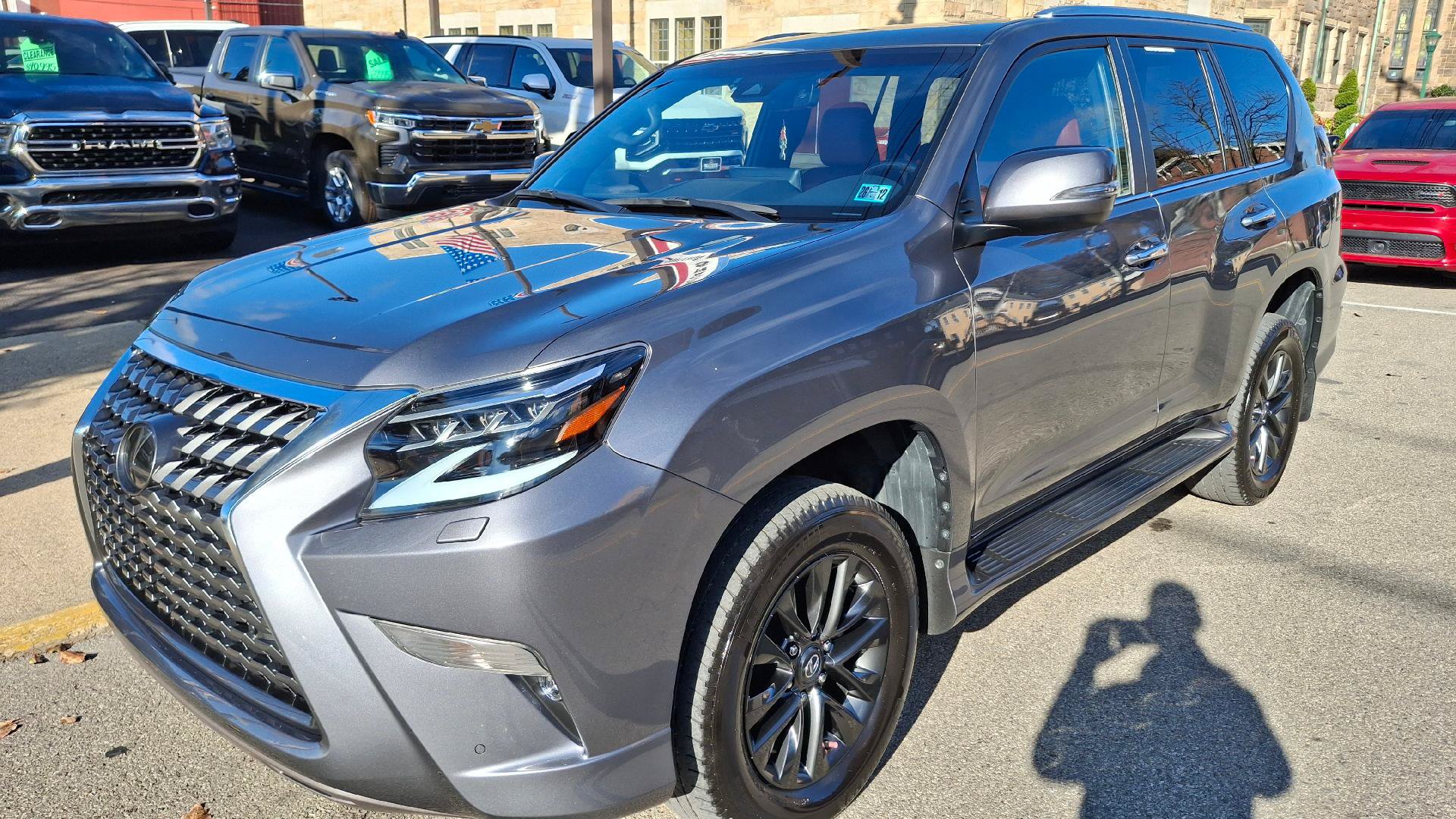 Used 2023 Lexus GX 460 Premium w/ Premium Plus Package AWD/4WD image 3