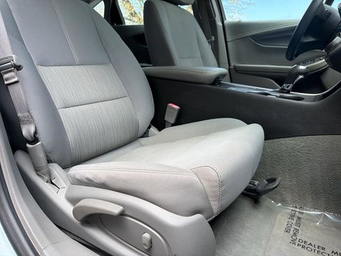 Used 2014 Chevrolet Impala LS w/ LS Convenience Package image 28