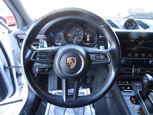 Used 2022 Porsche Macan AWD/4WD image 21