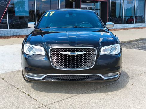 Used 2017 Chrysler 300 C Platinum AWD/4WD image 2