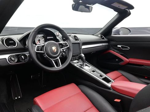 Certified 2025 Porsche 718 Boxster S RWD image 4