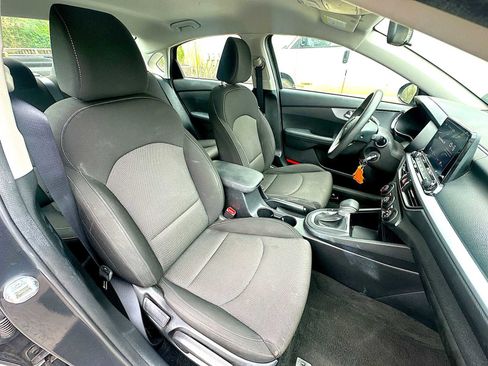 Used 2023 Kia Forte LXS image 23