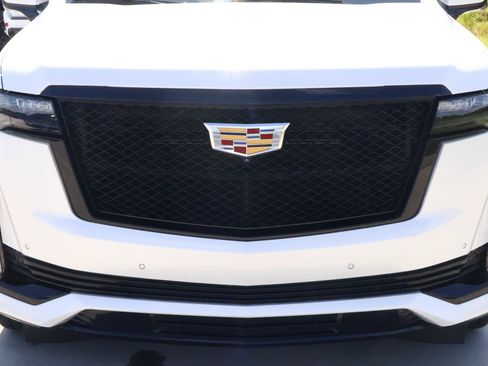 Certified 2024 Cadillac Escalade Sport w/ Touring Package AWD/4WD image 8