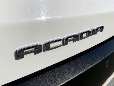 Used 2019 GMC Acadia SLT image 28