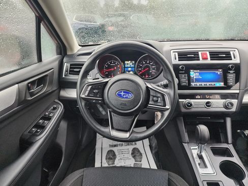 Used 2018 Subaru Outback 2.5i AWD/4WD image 10