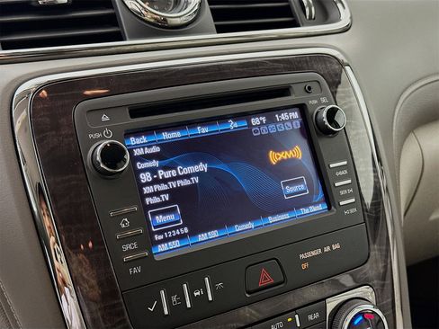 Used 2017 Buick Enclave Leather image 15