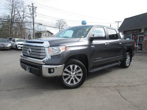 Used 2016 Toyota Tundra Limited w/ Limited Premium Package image 28