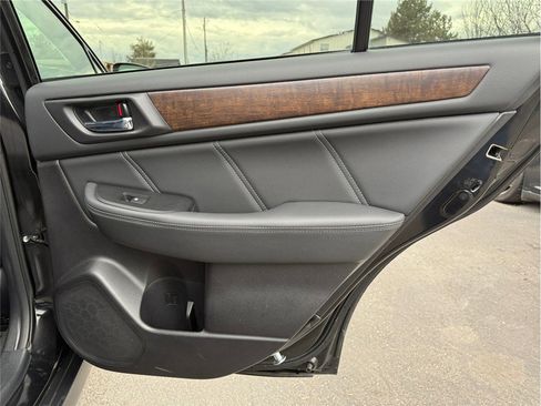 Used 2018 Subaru Outback 2.5i Limited image 36