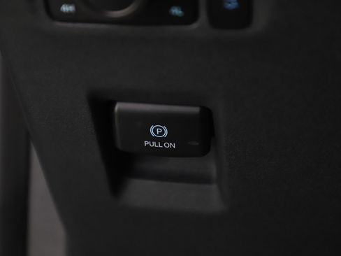 Used 2026 Ford Expedition Active image 32