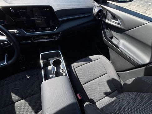 Used 2025 Chevrolet Equinox LT image 38