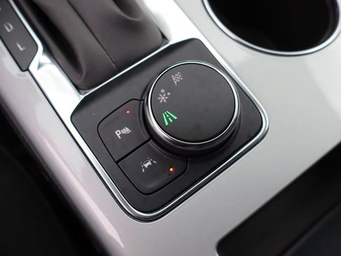 Used 2024 Chevrolet Blazer LT w/ Convenience Package FWD image 24