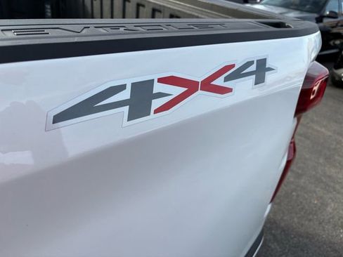 Used 2025 Chevrolet Silverado 1500 Custom image 20