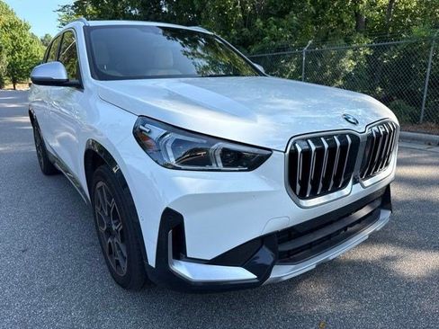 Used 2023 BMW X1 xDrive28i w/ Premium Package AWD/4WD image 3