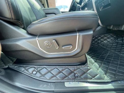 Used 2019 Ford Expedition Max Platinum AWD/4WD image 23