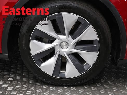 Used 2021 Tesla Model Y Long Range image 25