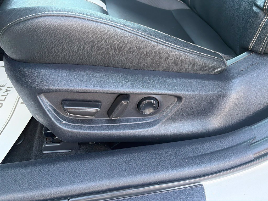 Used 2025 Toyota Camry SE FWD image 16
