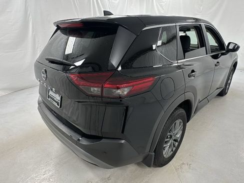Used 2023 Nissan Rogue S FWD image 3