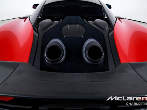 Used 2019 McLaren 600LT RWD image 21