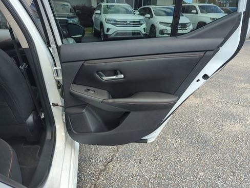 Used 2022 Nissan Sentra SR FWD image 29