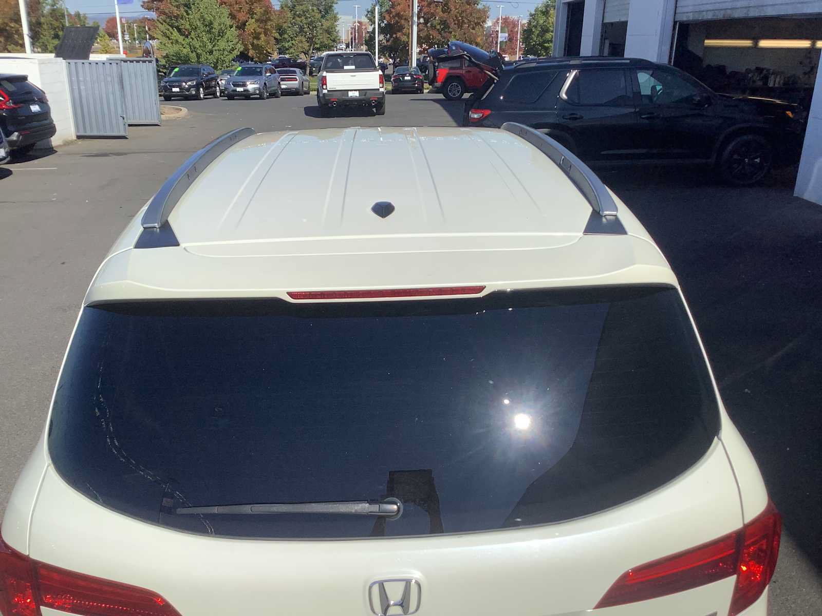 Used 2018 Honda Pilot Touring image 5