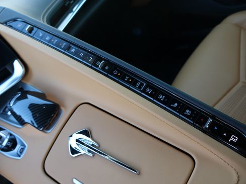Used 2020 Chevrolet Corvette Stingray Preferred Cpe w/ 2LT Preferred Equipment Group RWD image 30