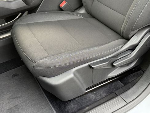 New 2026 Chevrolet Equinox EV LT image 12