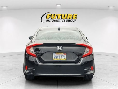 Used 2017 Honda Civic EX-T image 6