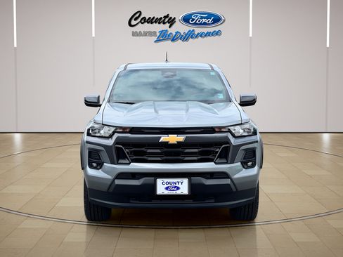 Used 2024 Chevrolet Colorado LT w/ LT Convenience Package II AWD/4WD image 12