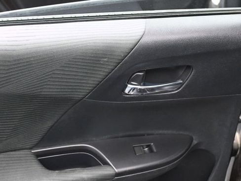 Used 2016 Honda Accord LX image 24