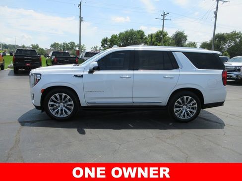 Used 2021 GMC Yukon Denali w/ Denali Ultimate Package AWD/4WD image 12
