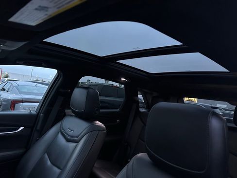 Used 2023 Cadillac XT5 Premium Luxury image 16